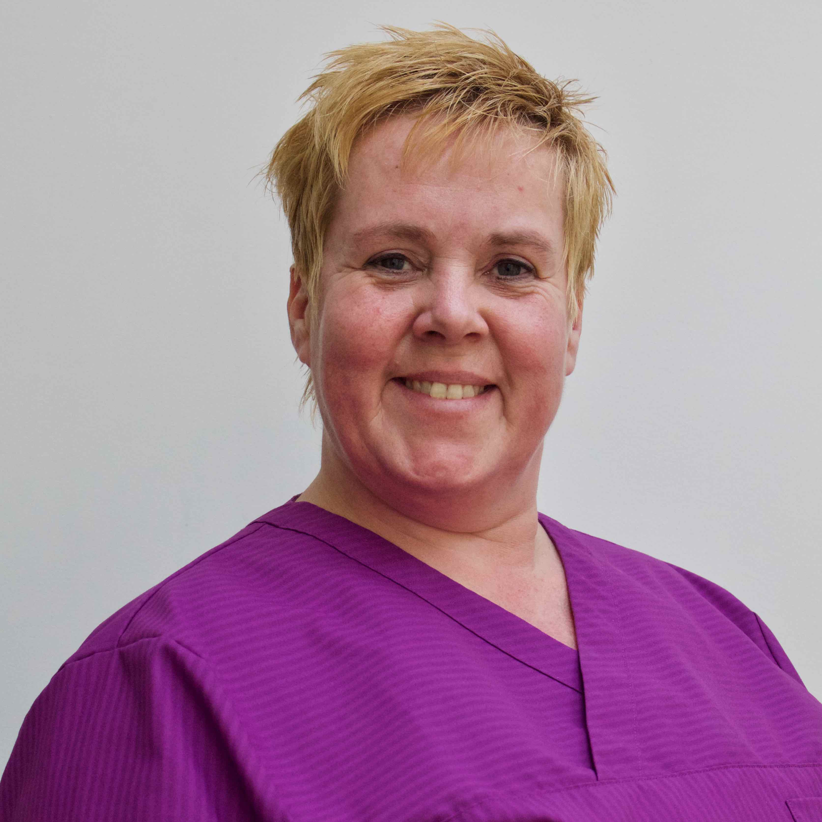 Nancy Fontaine, assistent